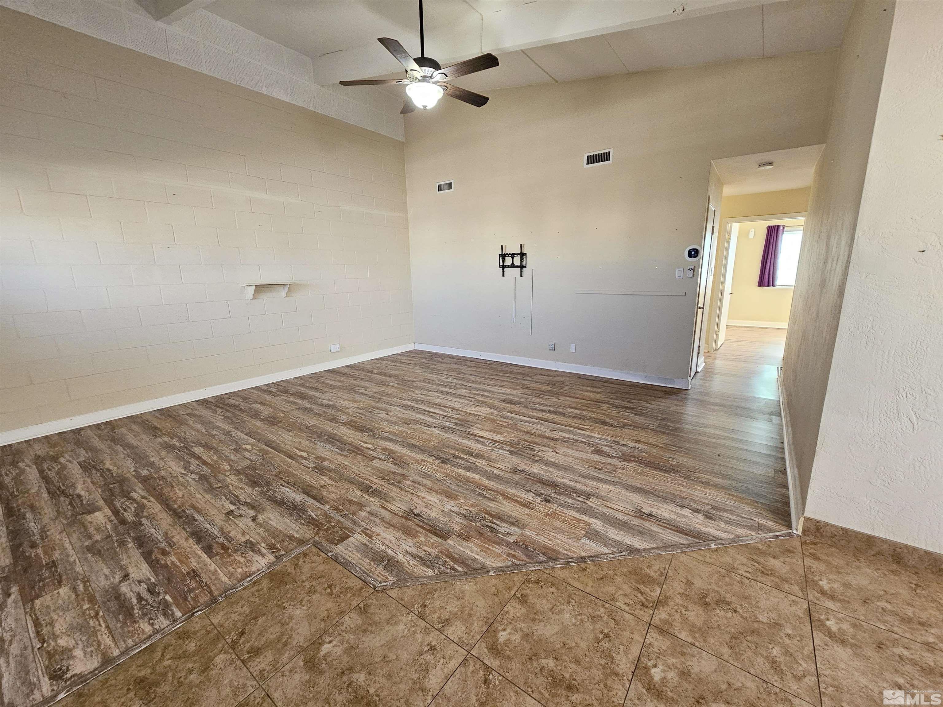 12183 Andes Street Reno, NV 89506 - Photo 4 of 37 Photo 4