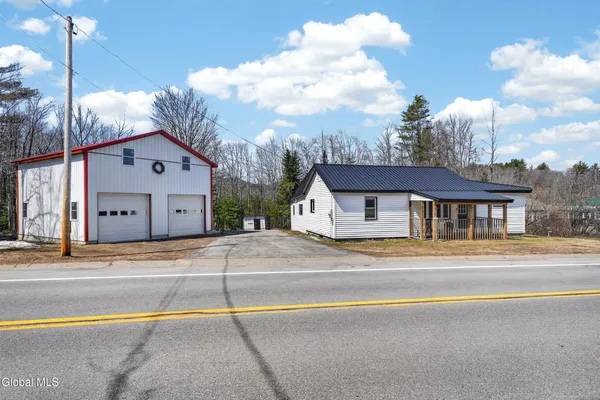 $285,000 | 1906 Highway 10, Caroga Lake, NY 12032