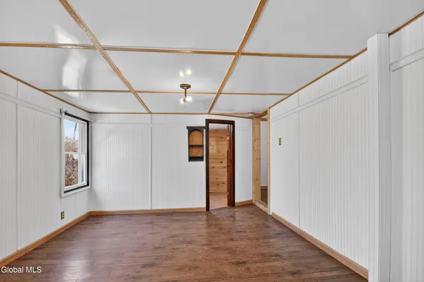$285,000 | 1906 Highway 10, Caroga Lake, NY 12032
