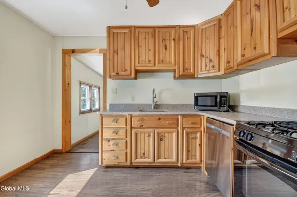 $285,000 | 1906 Highway 10, Caroga Lake, NY 12032