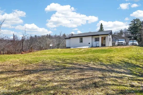$285,000 | 1906 Highway 10, Caroga Lake, NY 12032