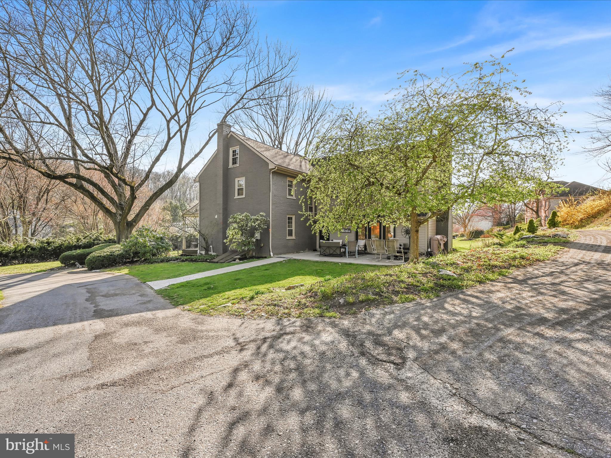 2657 Valley View Drive Lancaster, PA 17601 - Photo 49 of 56 Side View