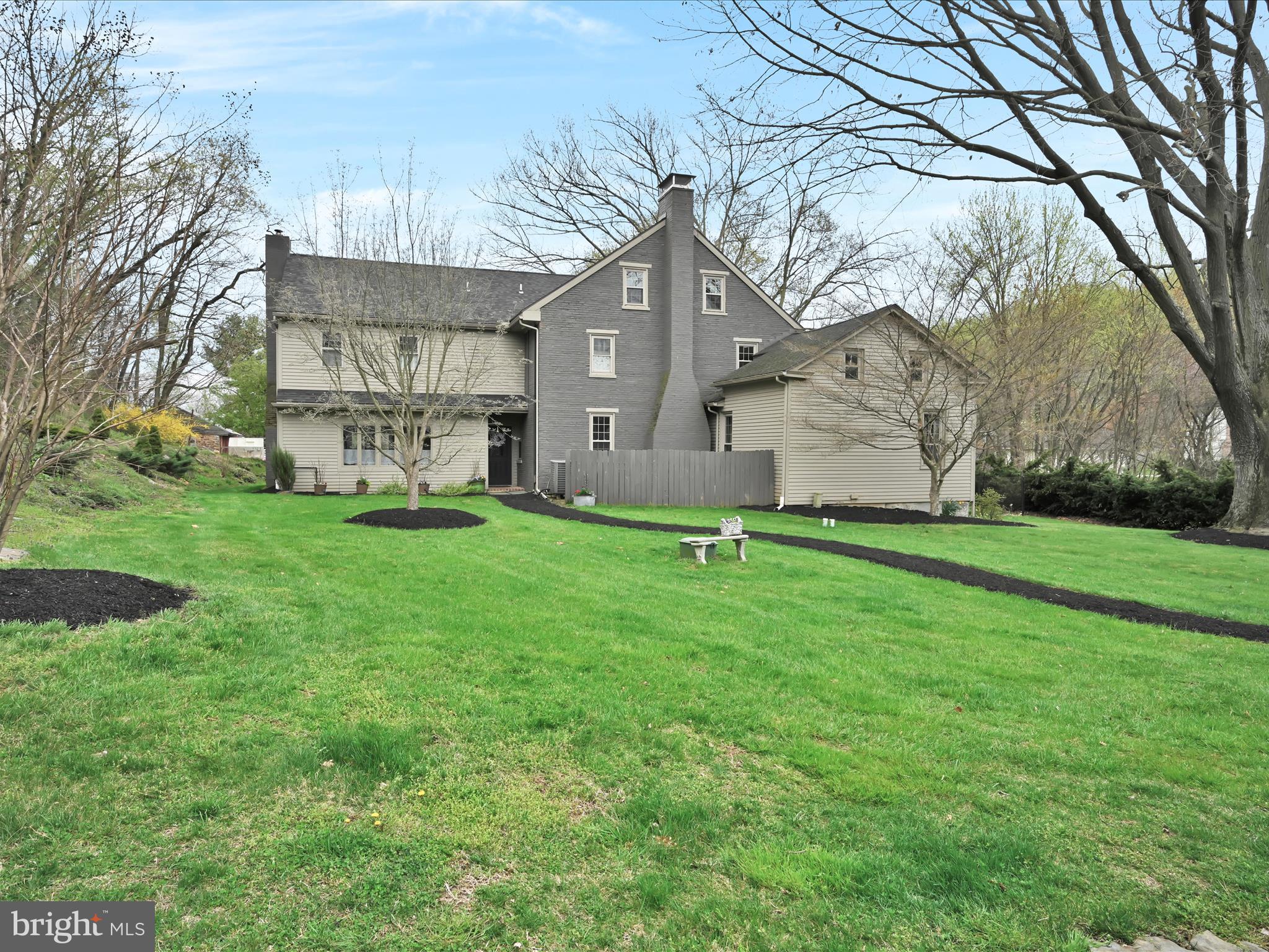 2657 Valley View Drive Lancaster, PA 17601 - Photo 5 of 56 Front