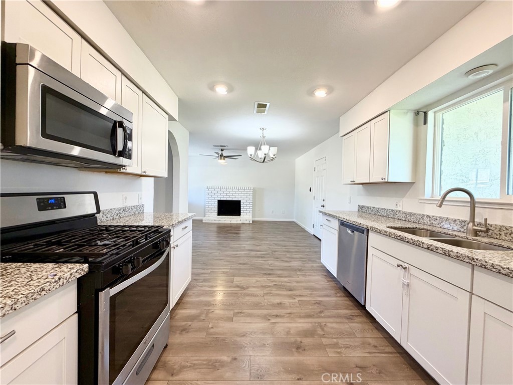 3018 Marie Court Merced, CA 95340 - Photo 6 of 31