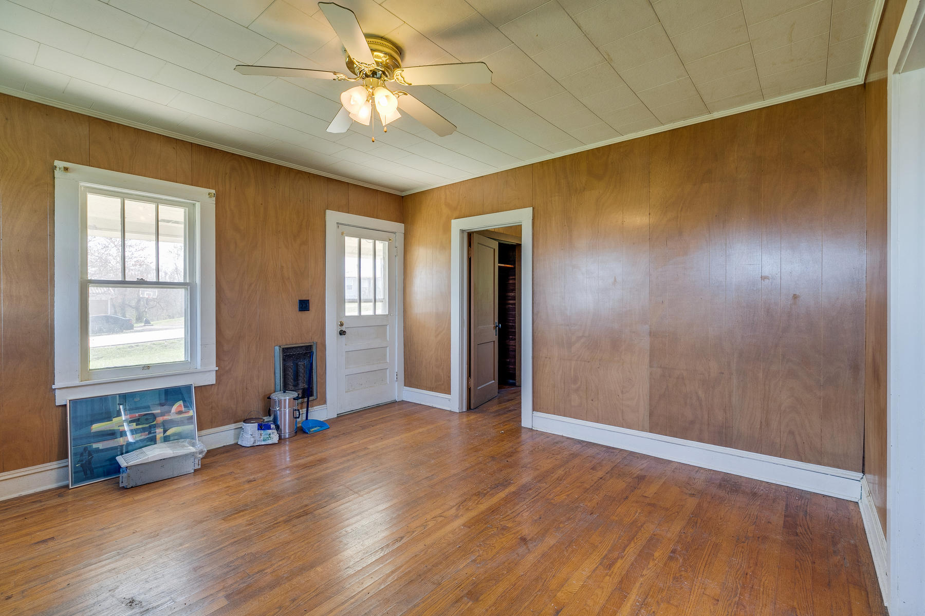 315 Eastern Star Road Kingsport, TN 37663 - Photo 8 of 32 009