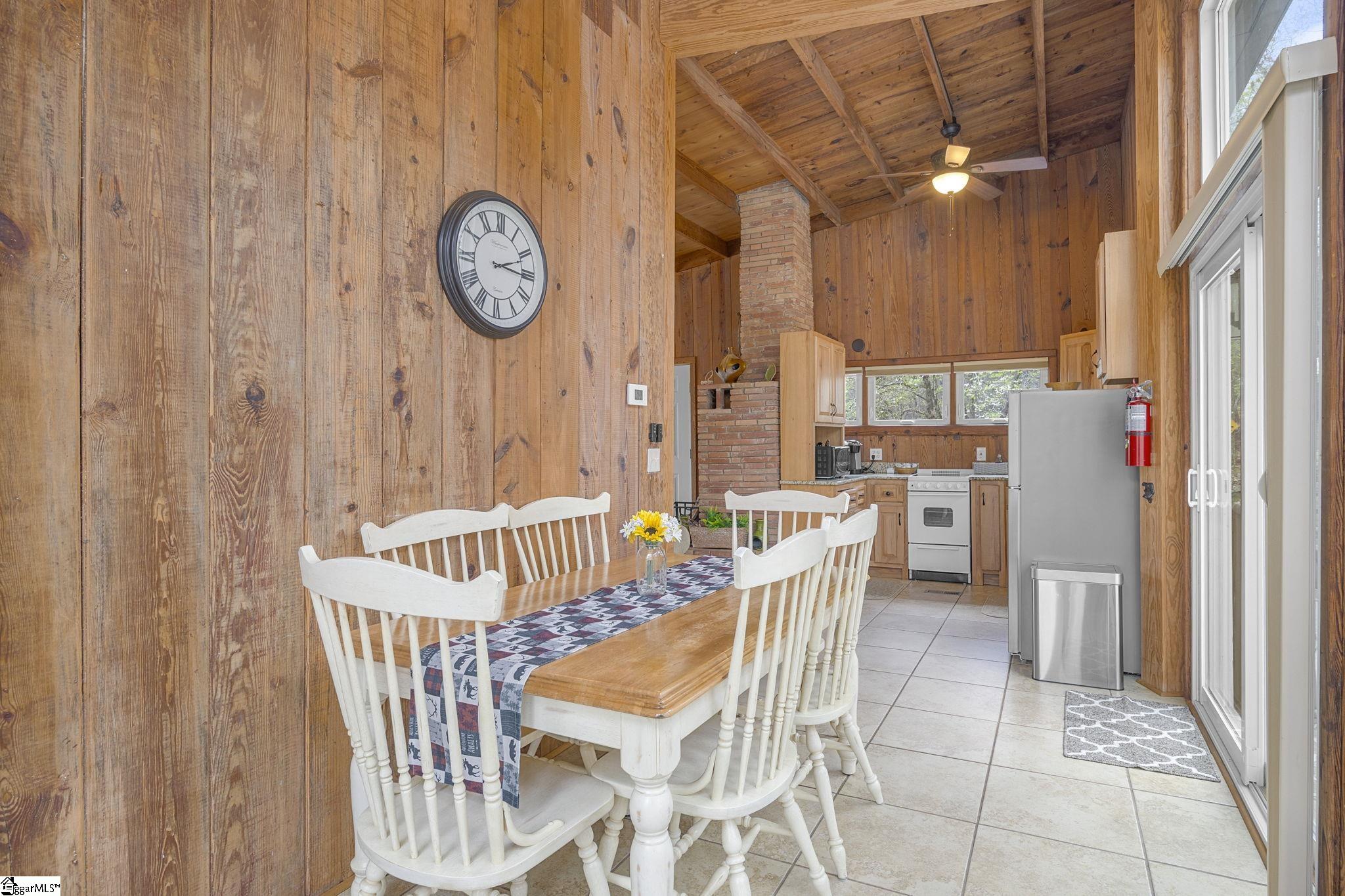 4828 Highway 11 Pickens, SC 29671 - Photo 16 of 43