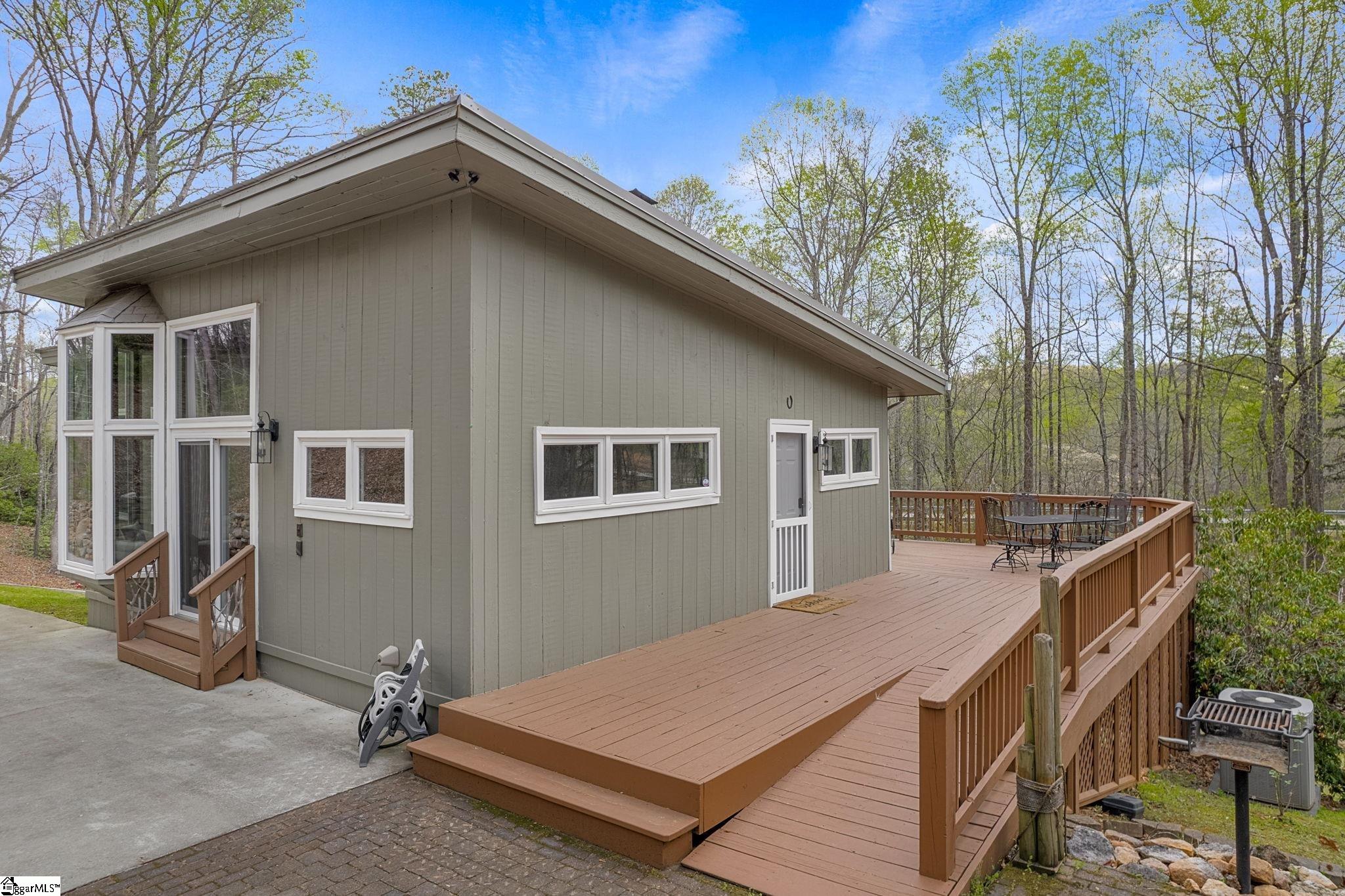 4828 Highway 11 Pickens, SC 29671 - Photo 2 of 43