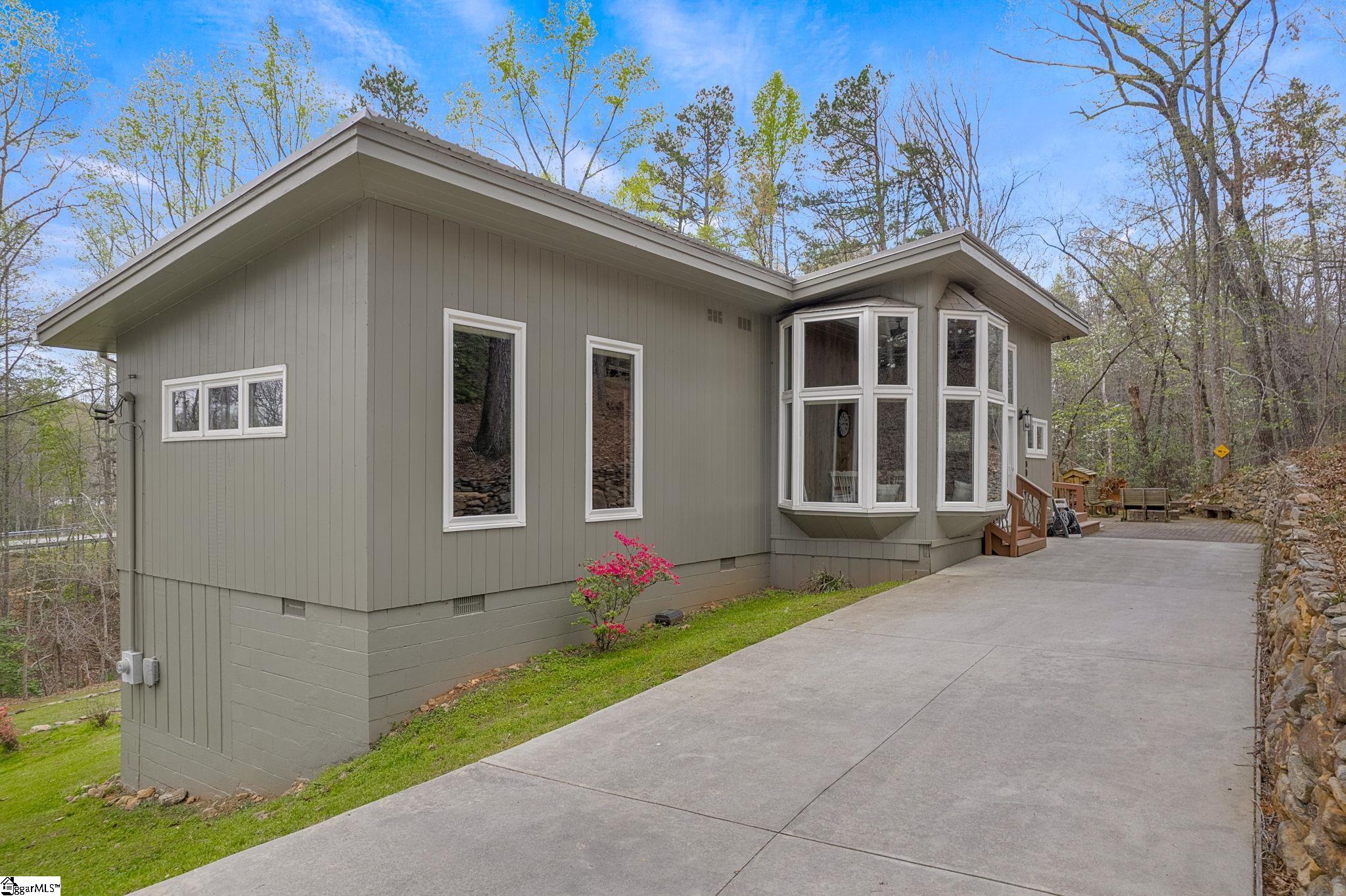 4828 Highway 11 Pickens, SC 29671 - Photo 3 of 43