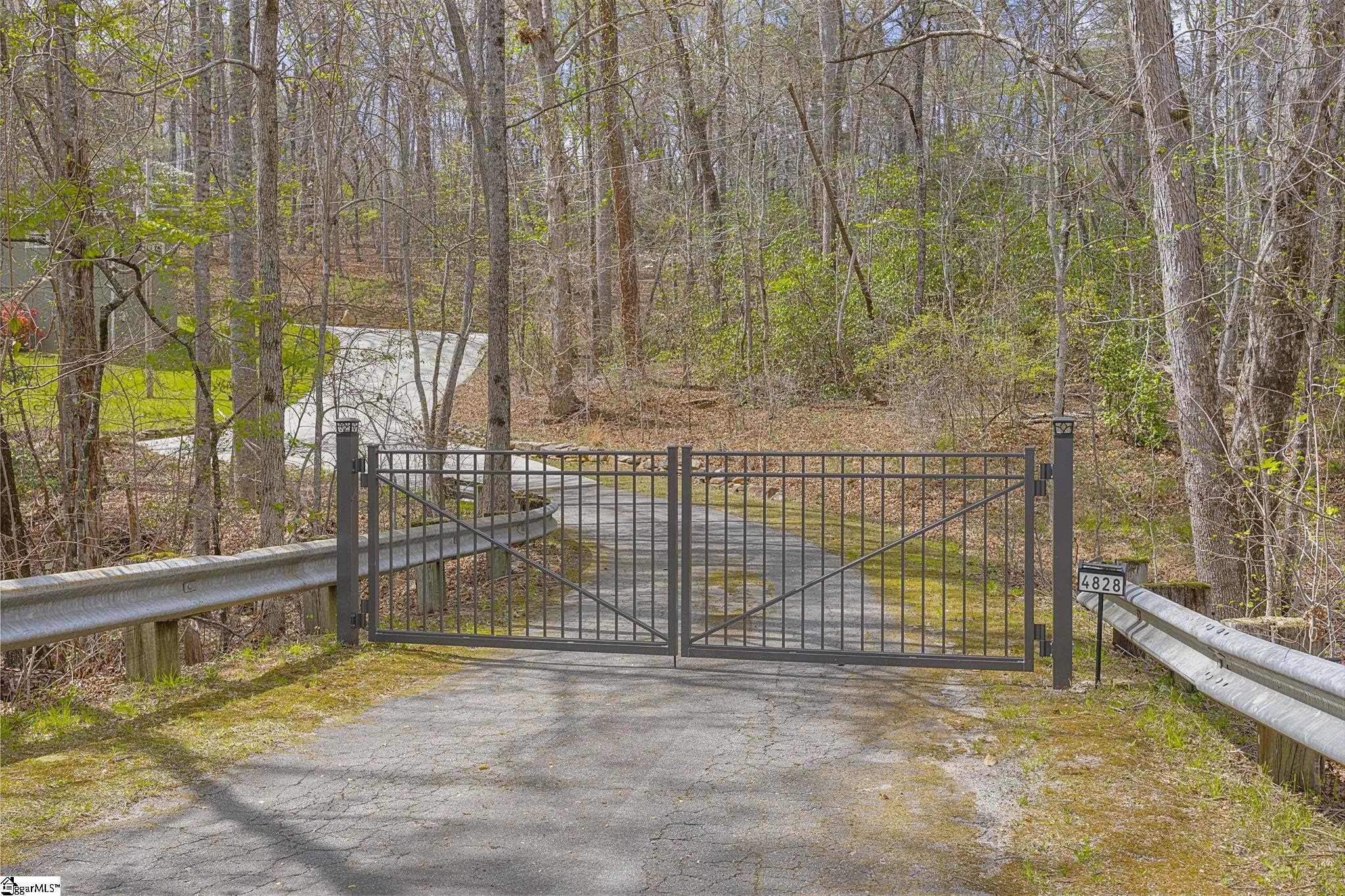 4828 Highway 11 Pickens, SC 29671 - Photo 32 of 43