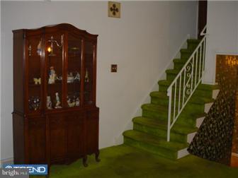 8844 Rising Sun Avenue Philadelphia, PA 19115 - Photo 4 of 12 Living Room