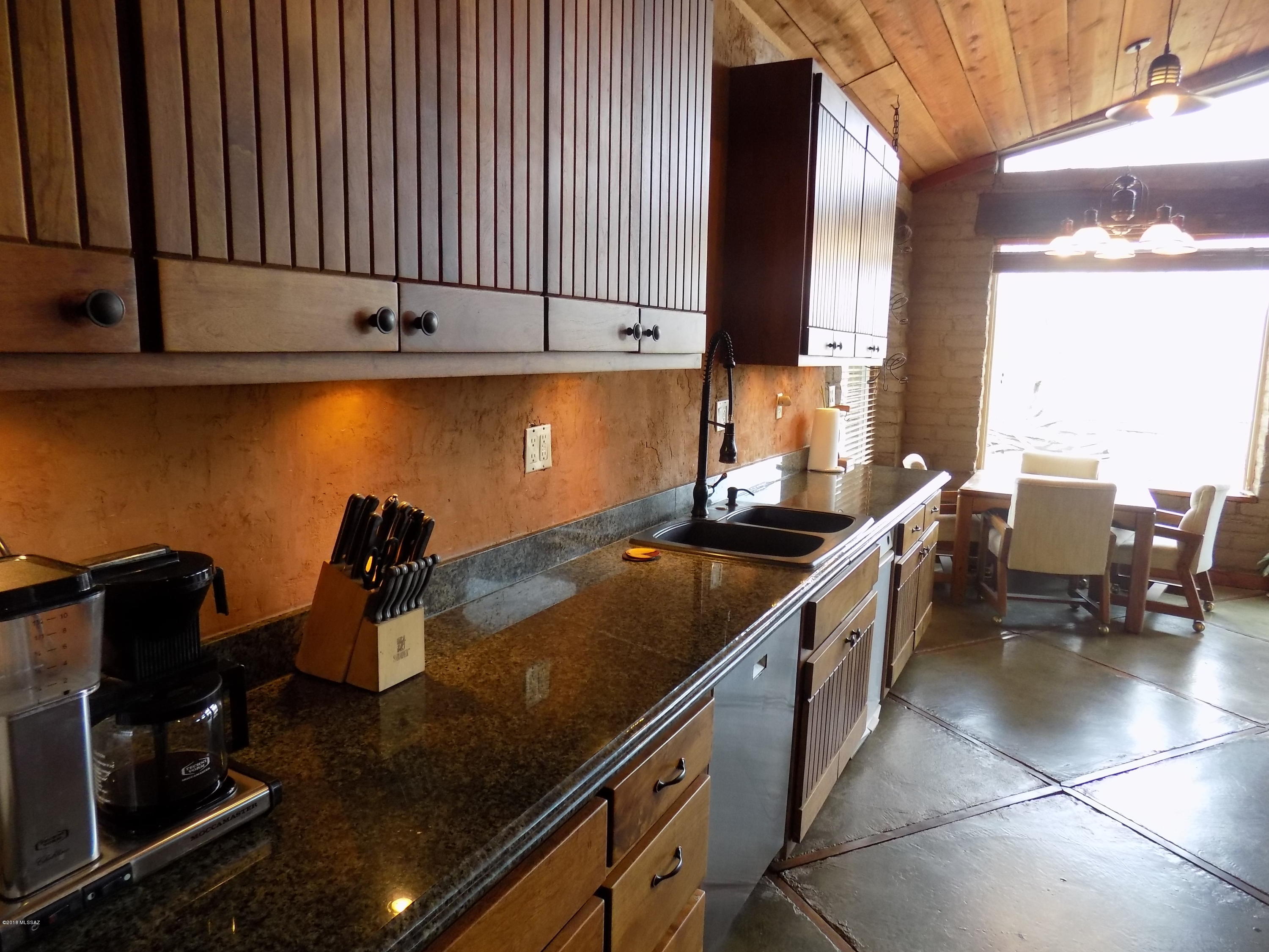 460 Camino Kennedy Rio Rico, AZ 85648 - Photo 6 of 47