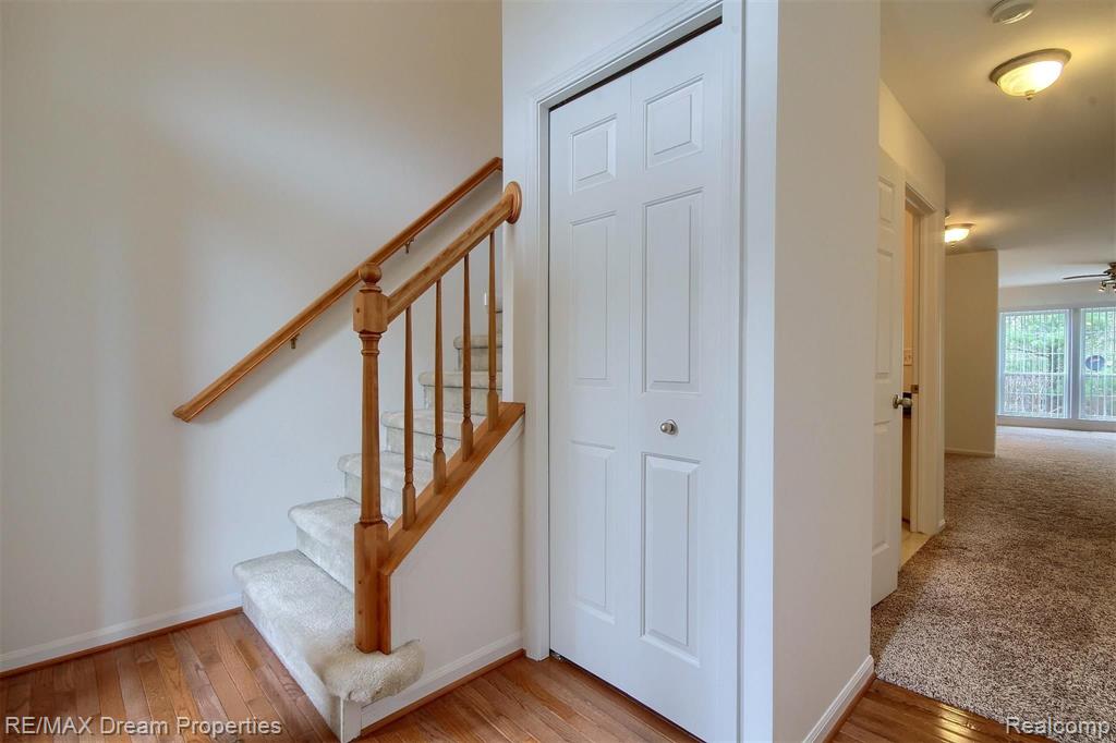 49015 Hawksburry Road Canton, MI 48188 - Photo 3 of 39