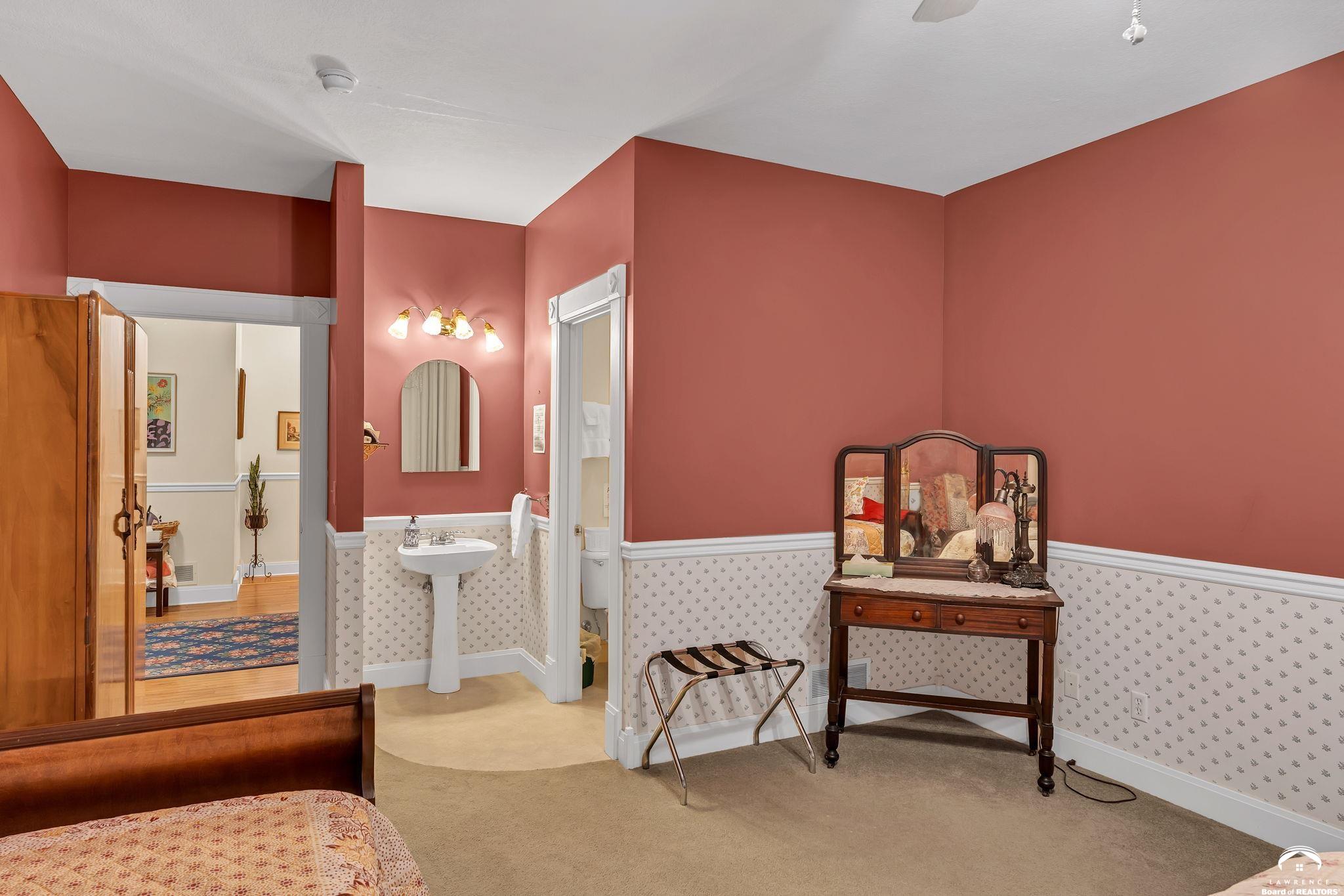 1431 North 1900th Road Lawrence, KS 66044 - Photo 32 of 95