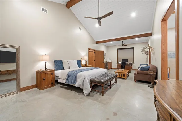 $1,200,000 | 395 Cr 470 Road, Chilton, TX 76632