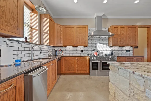 $1,200,000 | 395 Cr 470 Road, Chilton, TX 76632