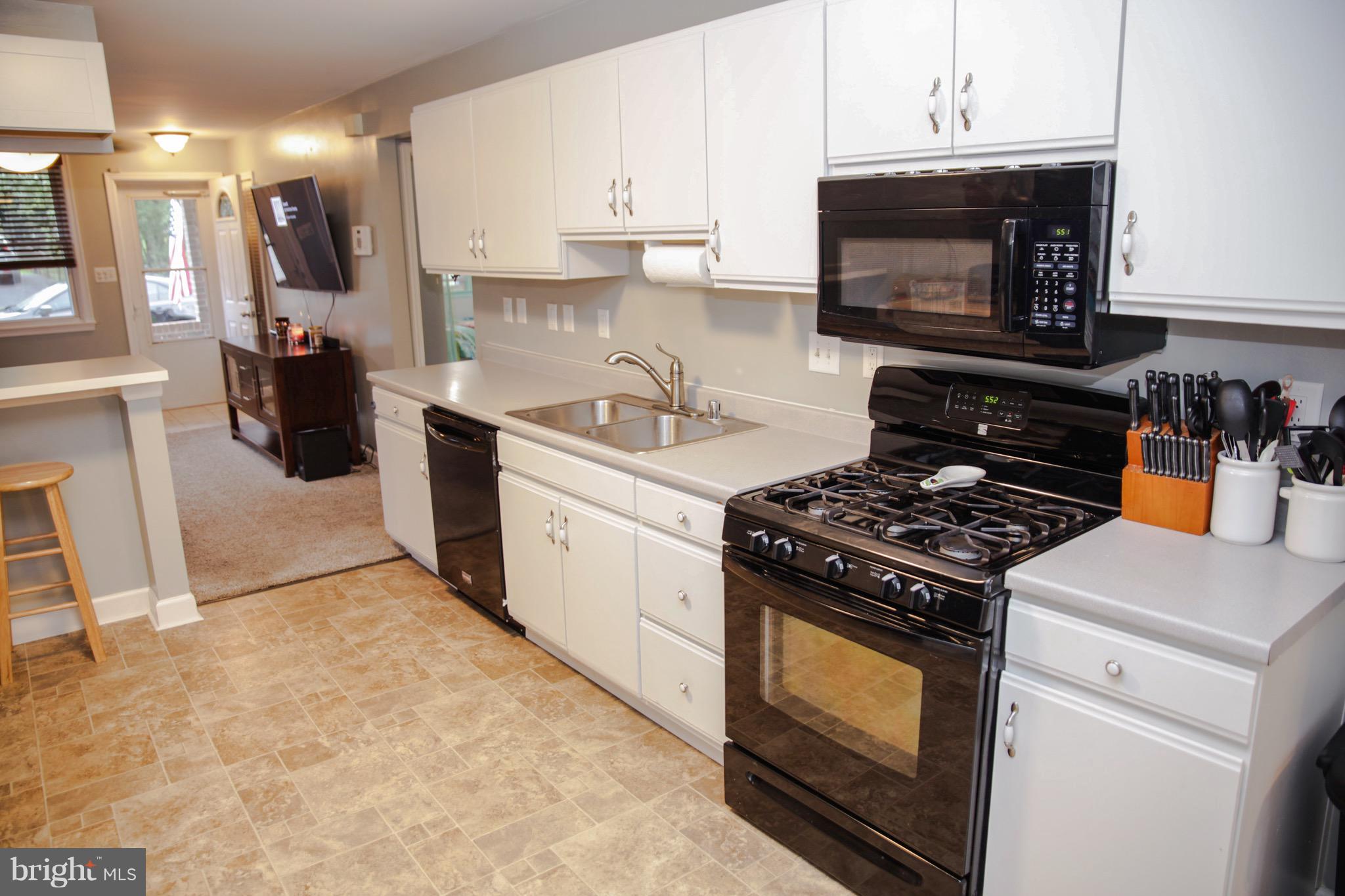 420 Cresswell Road Baltimore, MD 21225 - Photo 10 of 69 Kitchen