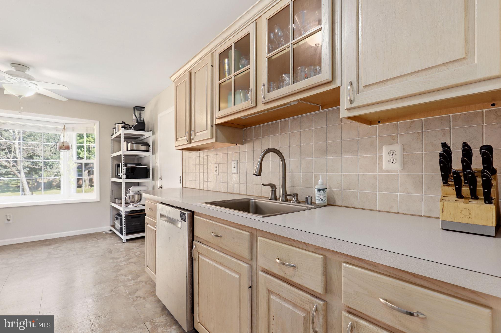 24312 Log House Road Gaithersburg, MD 20882 - Photo 11 of 40 Gallery Image 11