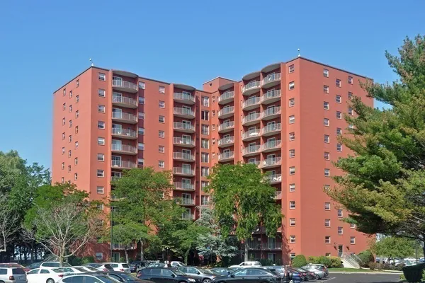 $2,050 | 115 West Squantum Street, Unit 707, Quincy, MA 02171