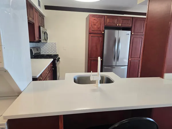 $1,900 | 3817 Ventnor Avenue, Unit 1001, Atlantic City, NJ 08401