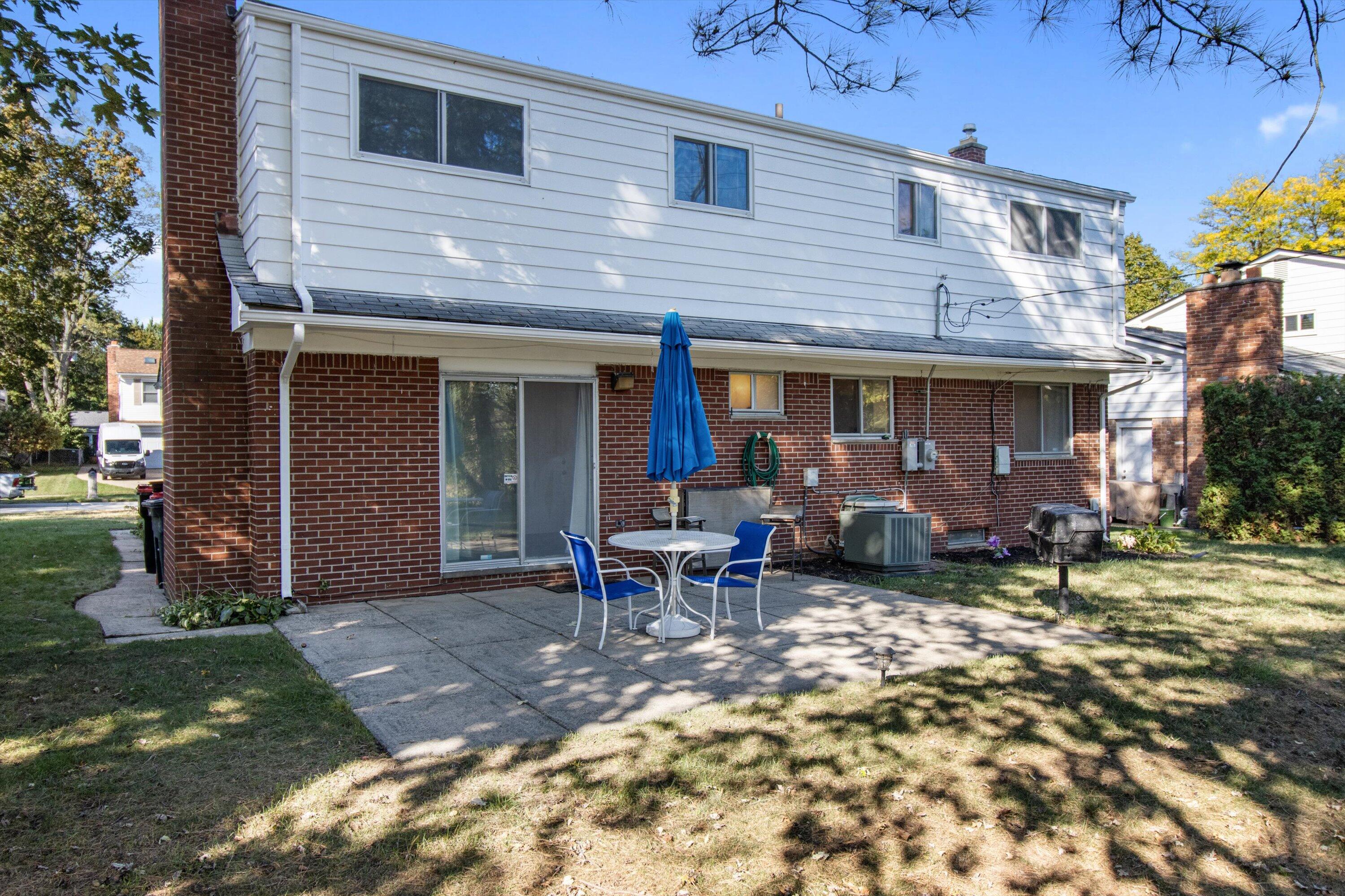 21361 Andover Road Southfield, MI 48076 - Photo 19 of 20 43-andover-043