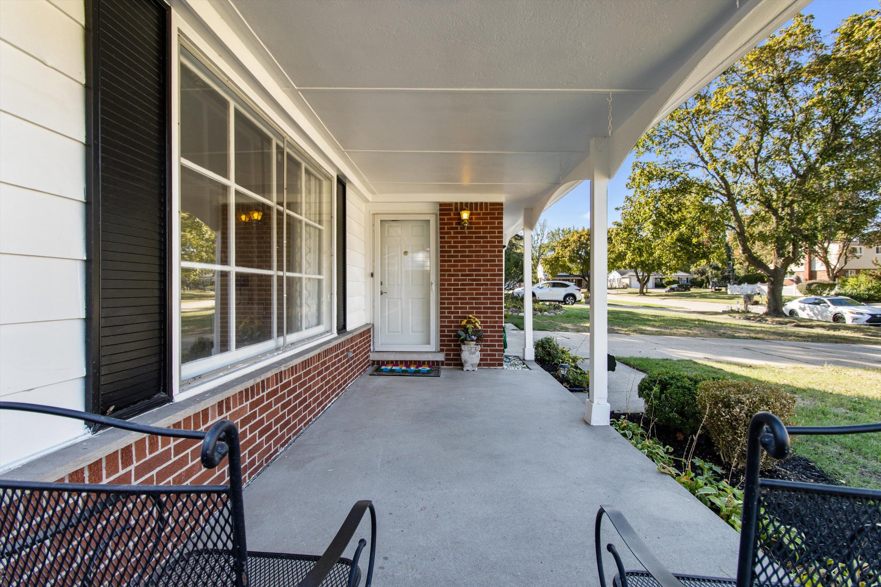 21361 Andover Road Southfield, MI 48076 - Photo 2 of 20 38-andover-038