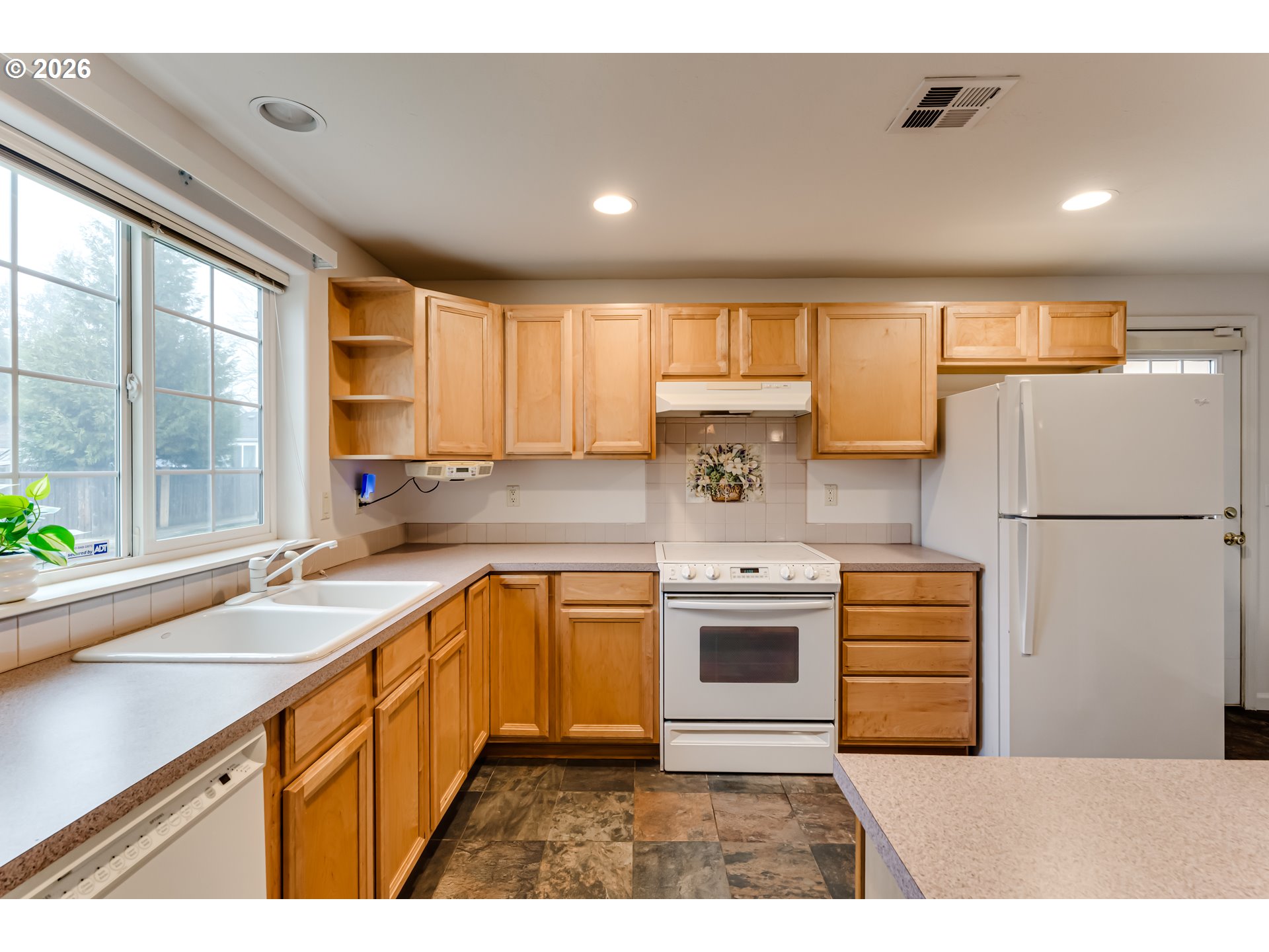 4240 Flagstaff Street Eugene, OR 97402 - Photo 9 of 30