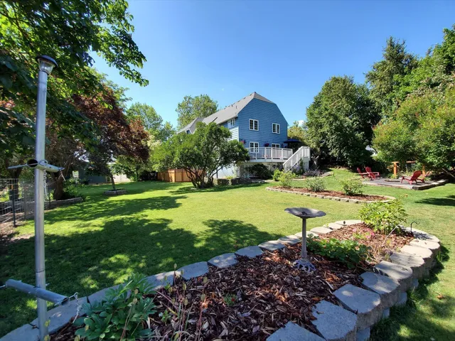 $499,999 | 401 4th Street, Davenport, WA 99122