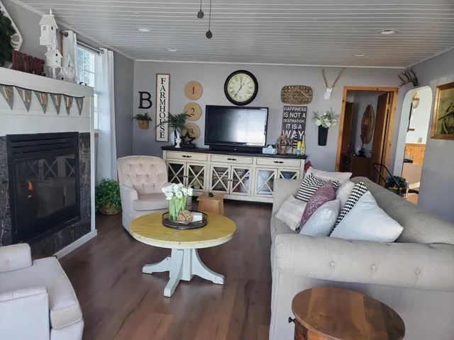 $499,999 | 401 4th Street, Davenport, WA 99122