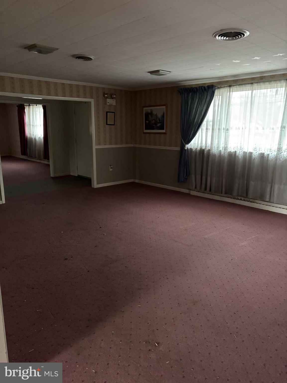 869 Beverly Road Burlington, NJ 08016 - Photo 2 of 10 Spacious room with natural light and charm.