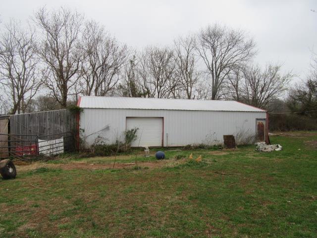 6210 Lakeview Road Springfield, TN 37172 - Photo 17 of 19 a view of a backyard