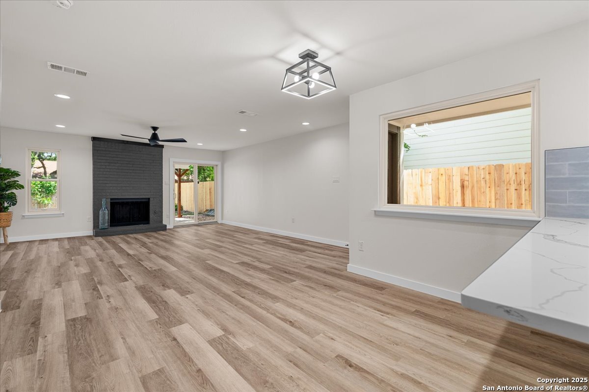 9717 Anderson Village Drive Austin, TX 78729 - Photo 6 of 30