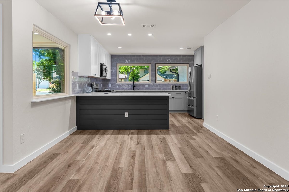 9717 Anderson Village Drive Austin, TX 78729 - Photo 9 of 30