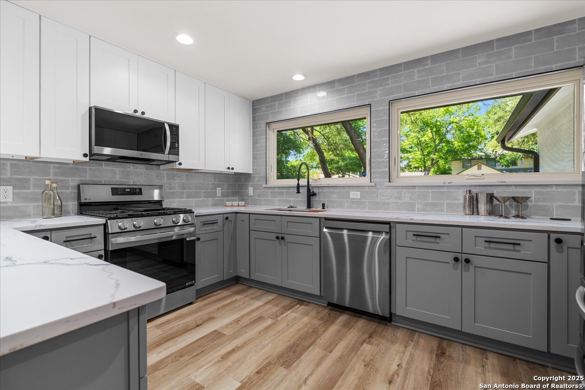 9717 Anderson Village Drive Austin, TX 78729 - Photo 10 of 30