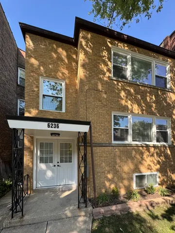 $3,000 | 6236 North Francisco Avenue, Unit 1, Chicago, IL 60659