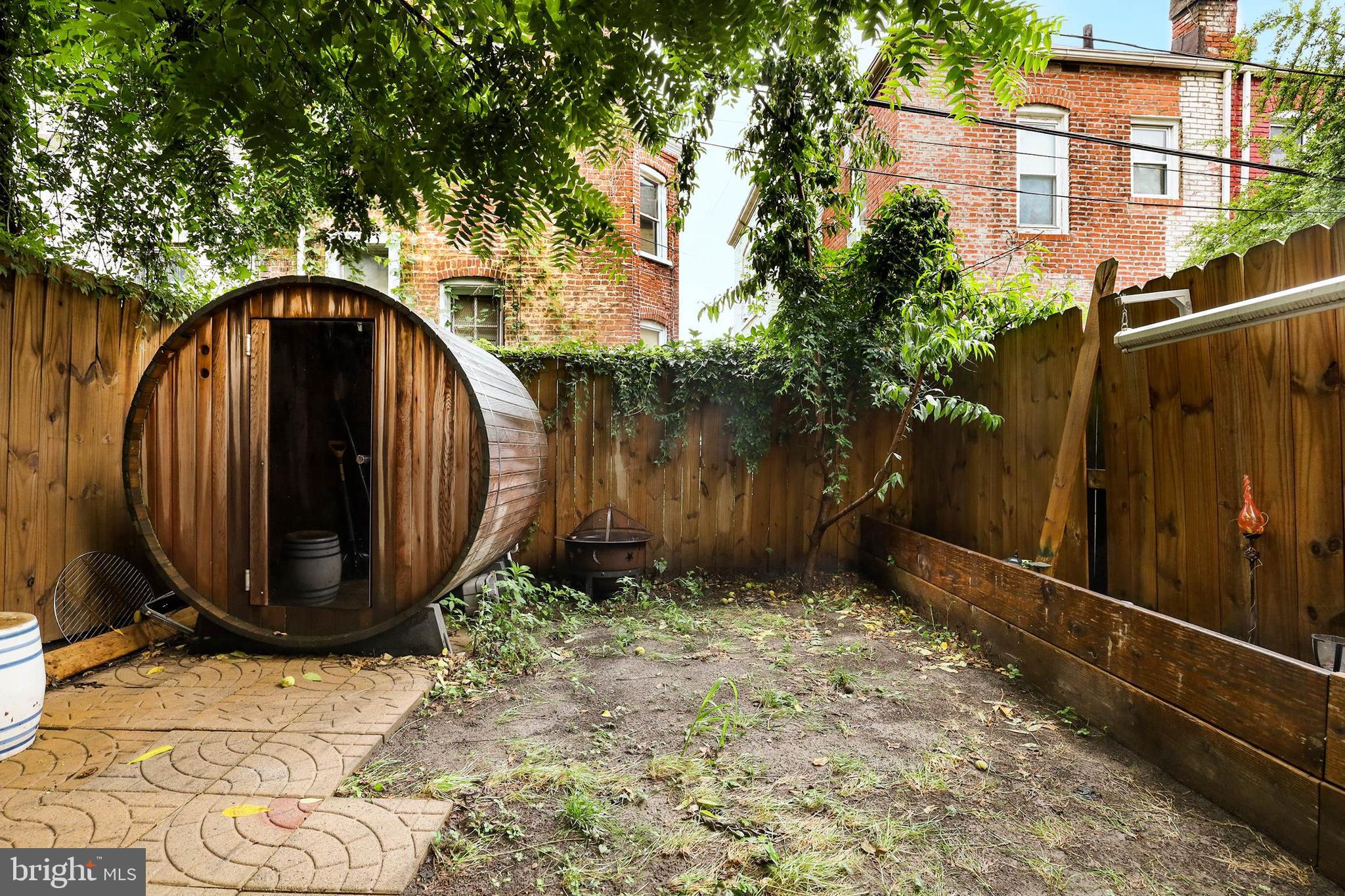 768 Harvard Street Northwest Washington, DC 20001 - Photo 25 of 30