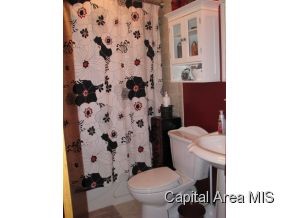 205 South Mill Street Athens, IL 62613 - Photo 11 of 16 Gallery Image 11
