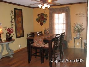 205 South Mill Street Athens, IL 62613 - Photo 3 of 16 Gallery Image 3