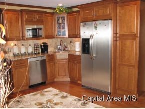 205 South Mill Street Athens, IL 62613 - Photo 6 of 16 Gallery Image 6