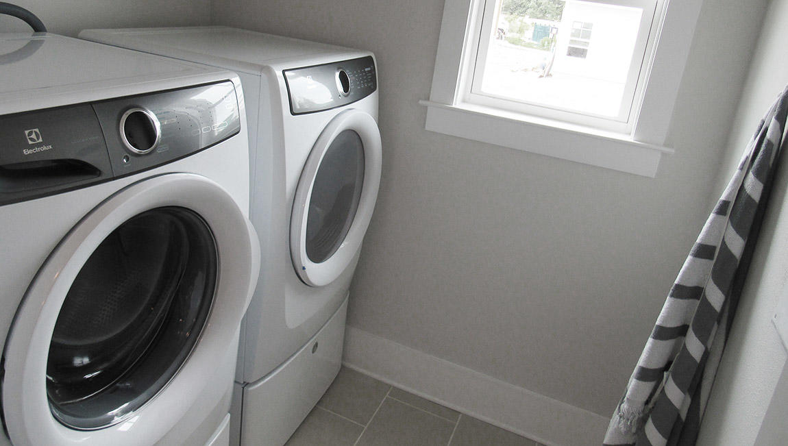 44 Grande Pointe Drive Inlet Beach, FL 32461 - Photo 17 of 54 a utility room with dryer and washer