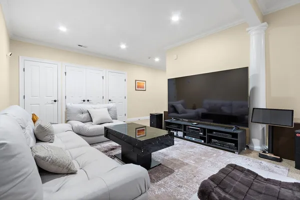 $2,898,000 | 37 Wall Street, Wellesley, MA 02481