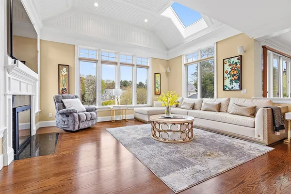 $2,898,000 | 37 Wall Street, Wellesley, MA 02481