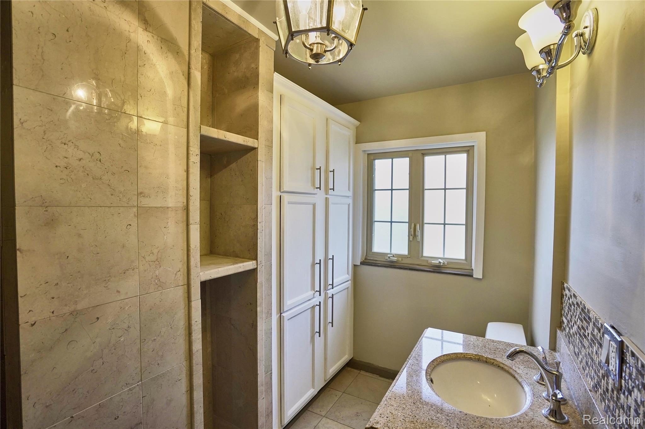 1430 Devonshire Road Grosse Pointe, MI 48230 - Photo 49 of 85 DSC03672.jpg