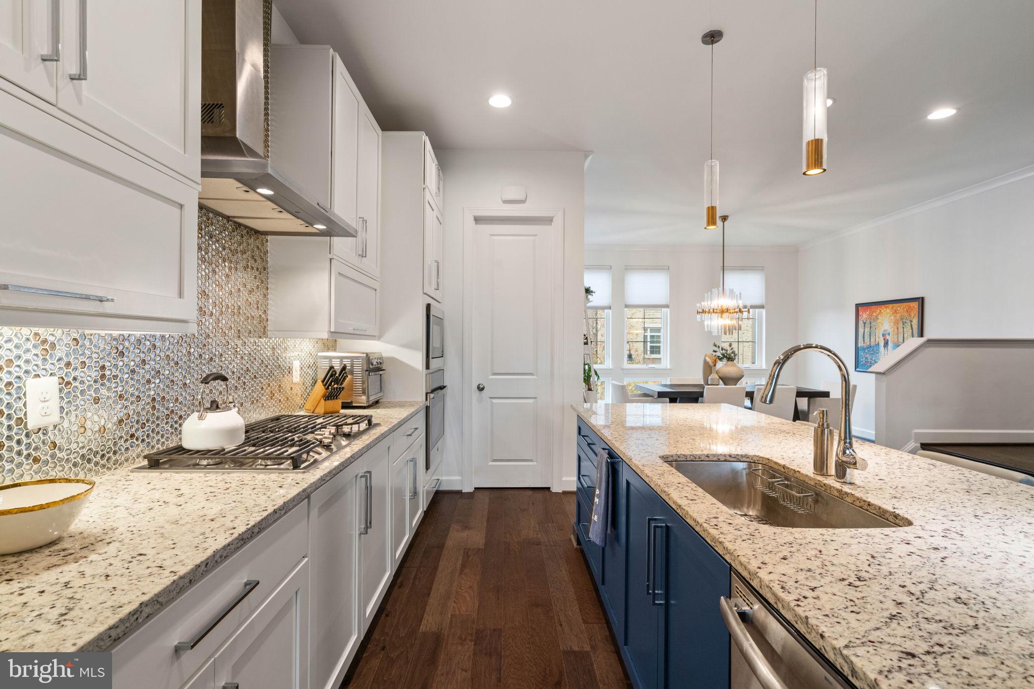 20379 Codman Drive Ashburn, VA 20147 - Photo 14 of 57 Gorgeous quartz island