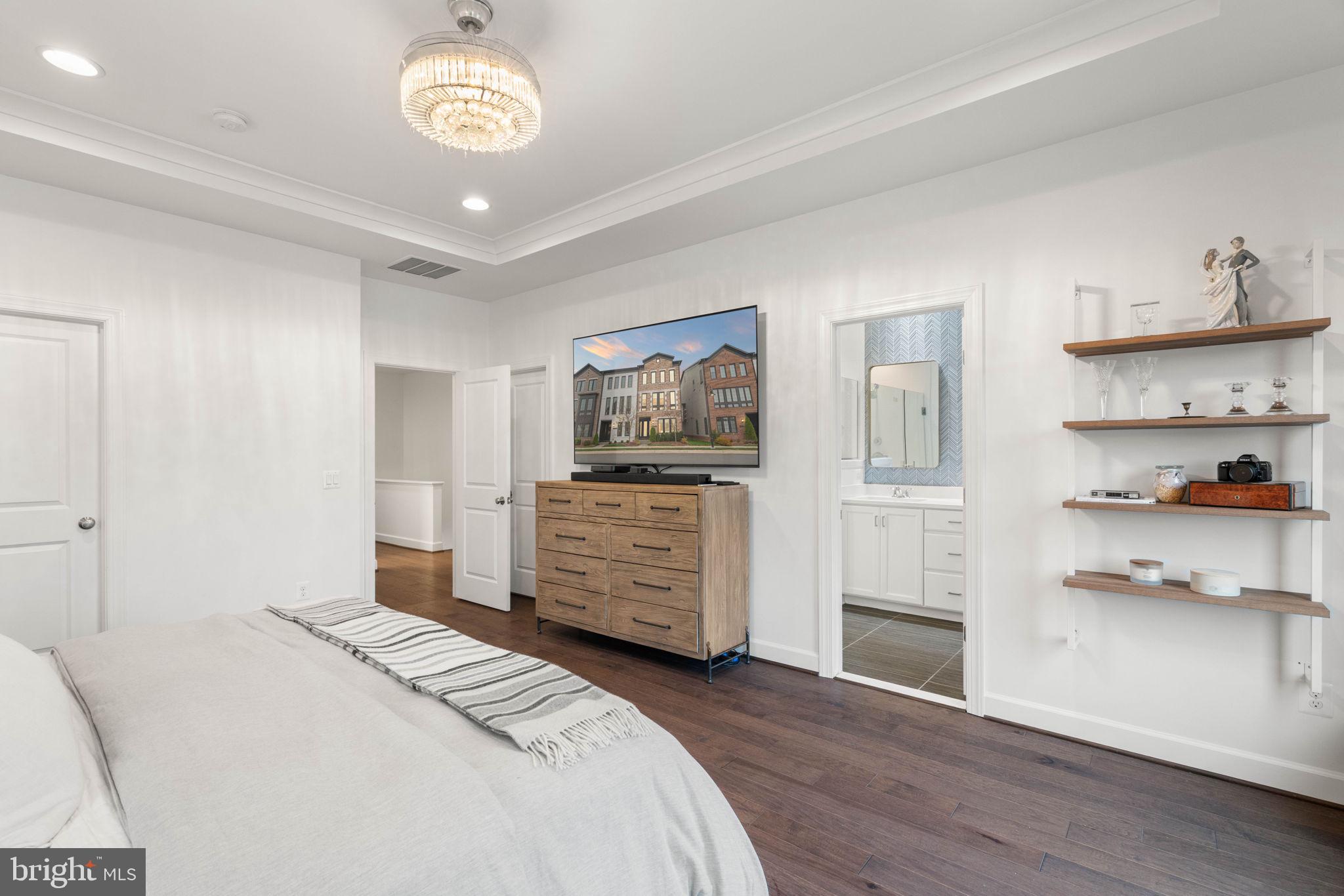 20379 Codman Drive Ashburn, VA 20147 - Photo 33 of 57 Owner's suite