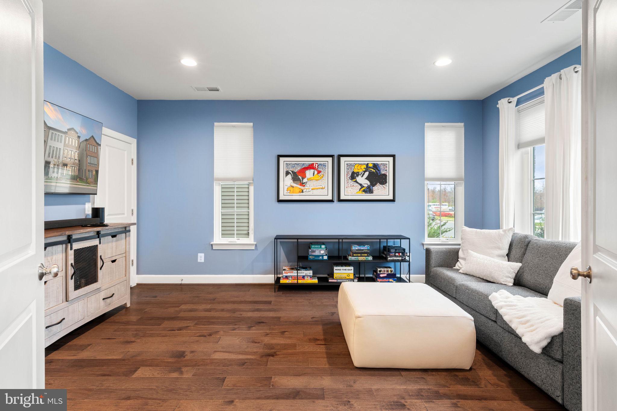20379 Codman Drive Ashburn, VA 20147 - Photo 7 of 57 Main level bedroom/bonus room