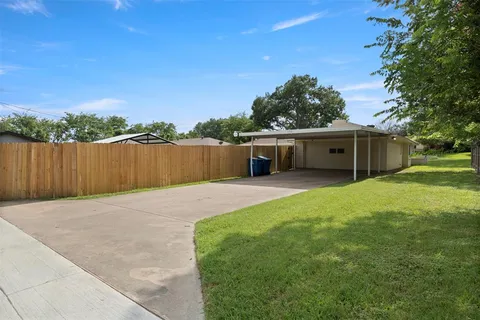 $270,000 | 152 Stardust Lane, DeSoto, TX 75115