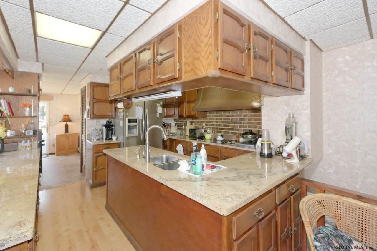 25 Hills Road Colonie, NY 12211 - Photo 27 of 65 Photo 30