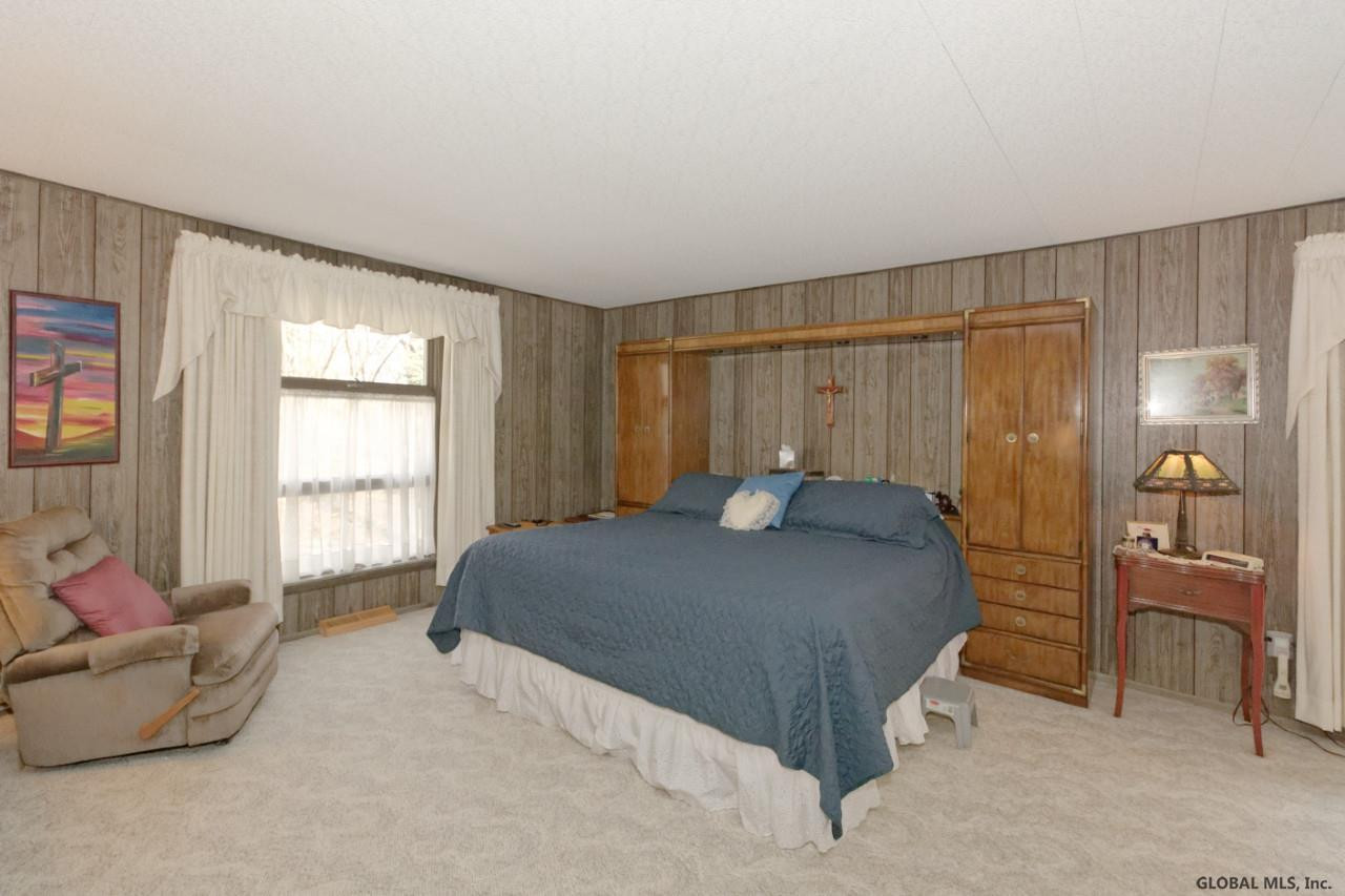 25 Hills Road Colonie, NY 12211 - Photo 33 of 65 Photo 36