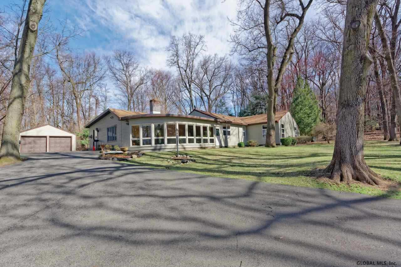 25 Hills Road Colonie, NY 12211 - Photo 4 of 65 Photo 6