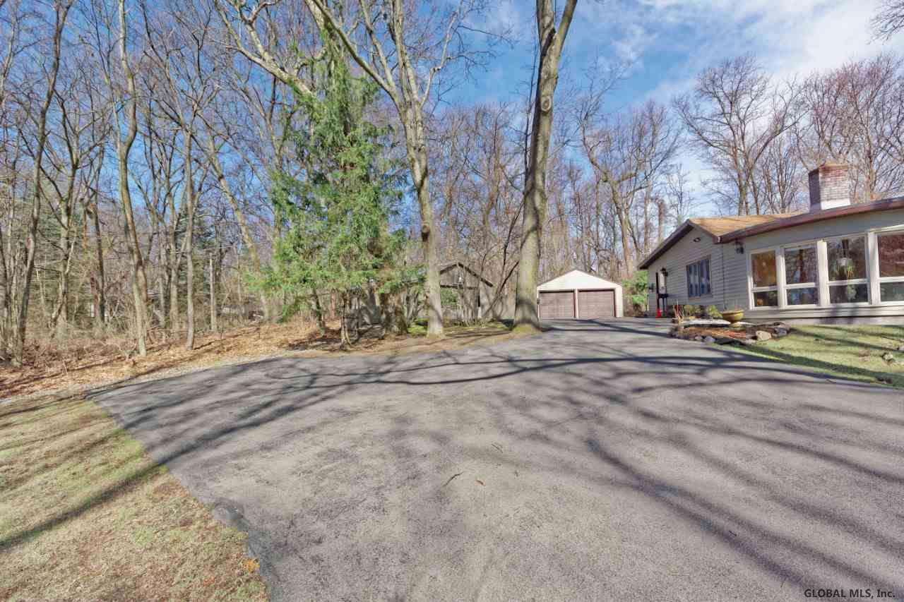 25 Hills Road Colonie, NY 12211 - Photo 5 of 65 Photo 7